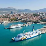 Iskra Apartman *